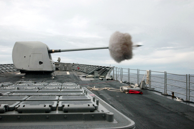 Illustration for article titled These Guided Smart Shells Could Revolutionize The Navy's Dated Deck Guns